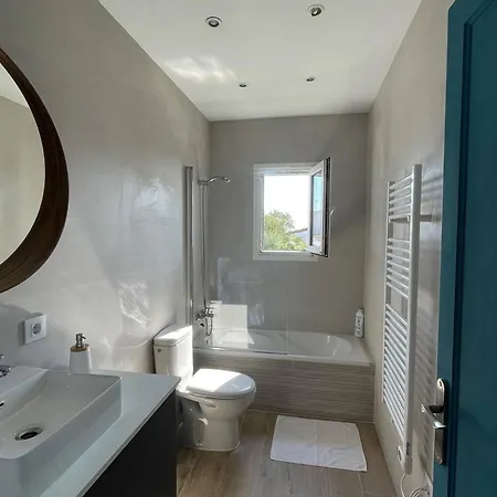 For 8 With Sea View And Pool In Salgar 別荘 *