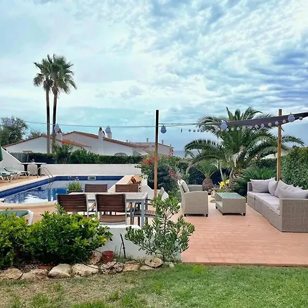 For 8 With Sea View And Pool In Salgar *